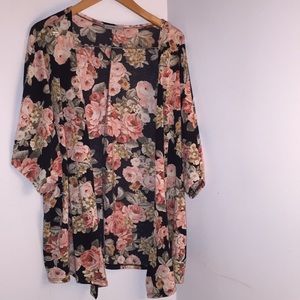 Charlotte Russe floral pattern kimono style shawl